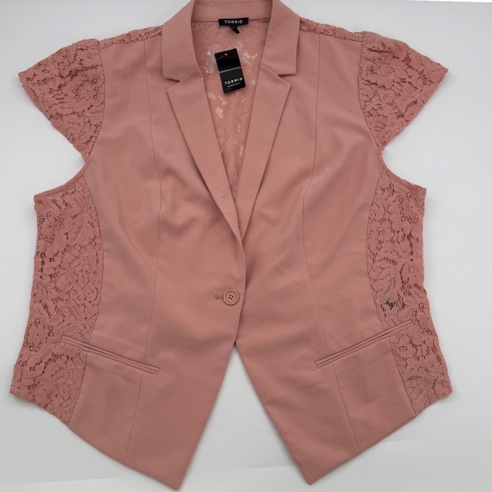 Torrid Lace Blazer Vest Sz 3 Blush Pink Short Sleeve Professional Coquette Soft